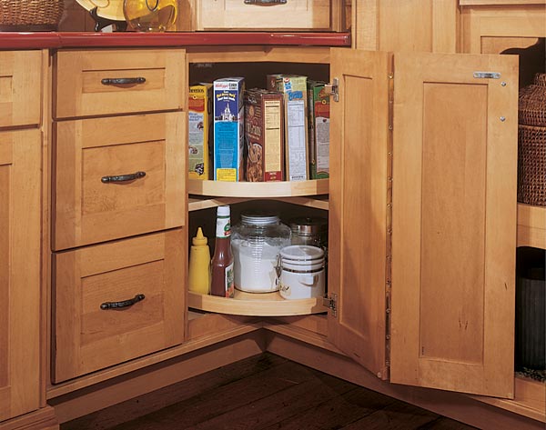 Does the product not include a shelf for the top lazy Susan?