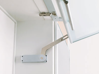 Are hinges included for the 2 panels?