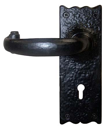 Abbey Gatepro 6" (152mm) Antique Lever Lock Handle - Pair (Black) Questions & Answers