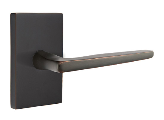 Are these leversets suitable for both right and left hand use?